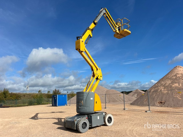 2007 Haulotte HA12IP 2WD Electric Nacelle Articulee ... Articulating Boom Lift - Személyemelő: 4 kép. 2007 Haulotte HA12IP 2WD Electric Nacelle Articulee ... Articulating Boom Lift - Személyemelő: 4 kép.