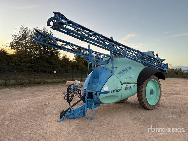 2008 Berthoud Tenor 35-37 28 m High Clearance Pulverisate ... Pull-Type Sprayer - Vontatott permetezők: 2 kép. 2008 Berthoud Tenor 35-37 28 m High Clearance Pulverisate ... Pull-Type Sprayer - Vontatott permetezők: 2 kép.