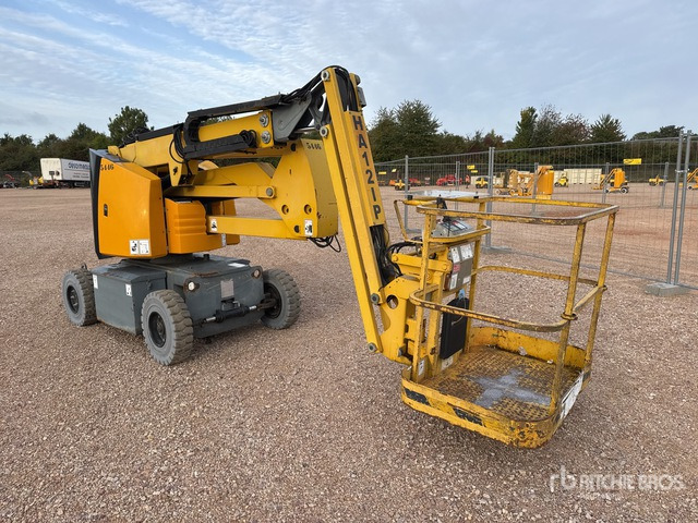 2008 Haulotte HA12IP 2WD Electric Nacelle Articulee ... Articulating Boom Lift - Személyemelő: 4 kép. 2008 Haulotte HA12IP 2WD Electric Nacelle Articulee ... Articulating Boom Lift - Személyemelő: 4 kép.