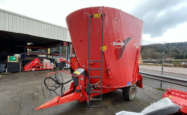 2008 Kuhn Euromix I 1270 Livestock Feeder - Szárzúzó/ Mulcsozó: 1 kép. 2008 Kuhn Euromix I 1270 Livestock Feeder - Szárzúzó/ Mulcsozó: 1 kép.