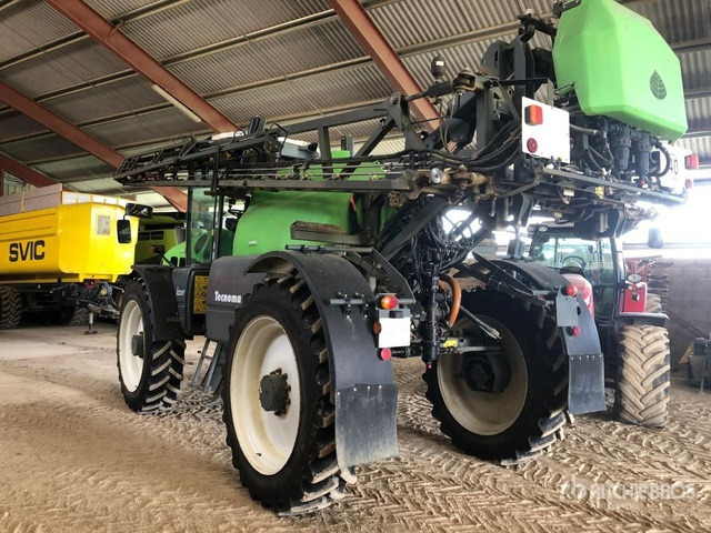 2009 Tecnoma LASER TR 3240 30 m 4x4 High Clearance Self-Propelled Sprayer - Önjáró permetező: 2 kép. 2009 Tecnoma LASER TR 3240 30 m 4x4 High Clearance Self-Propelled Sprayer - Önjáró permetező: 2 kép.