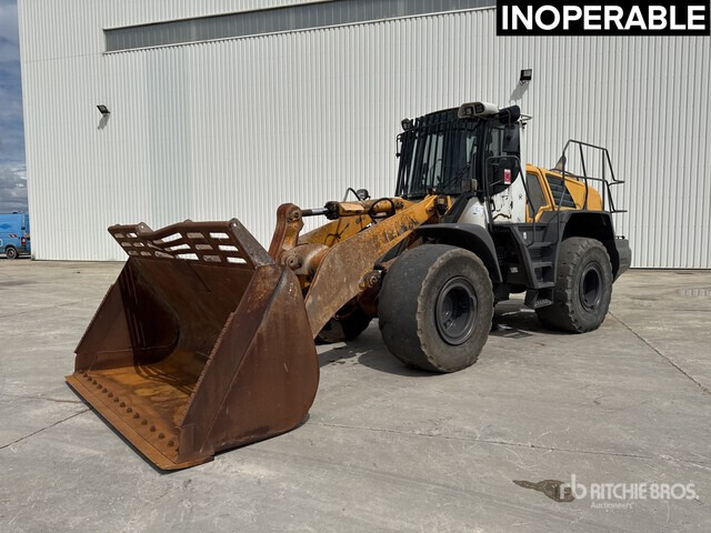 2010 Liebherr L556 2plus2 Chargeuse Sur Pneus (Inoperable) Wheel Loader - Gumikerekes homlokrakodó: 2 kép. 2010 Liebherr L556 2plus2 Chargeuse Sur Pneus (Inoperable) Wheel Loader - Gumikerekes homlokrakodó: 2 kép.