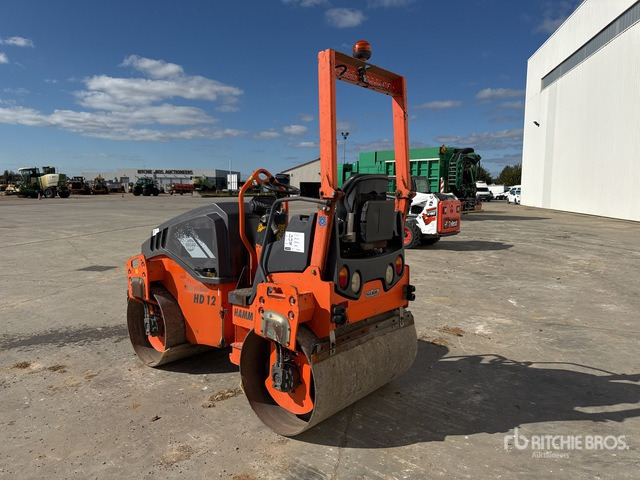 2011 Hamm HD12VV Compacteur Vibrant Tandem Double Drum Roller - Úthenger: 3 kép. 2011 Hamm HD12VV Compacteur Vibrant Tandem Double Drum Roller - Úthenger: 3 kép.