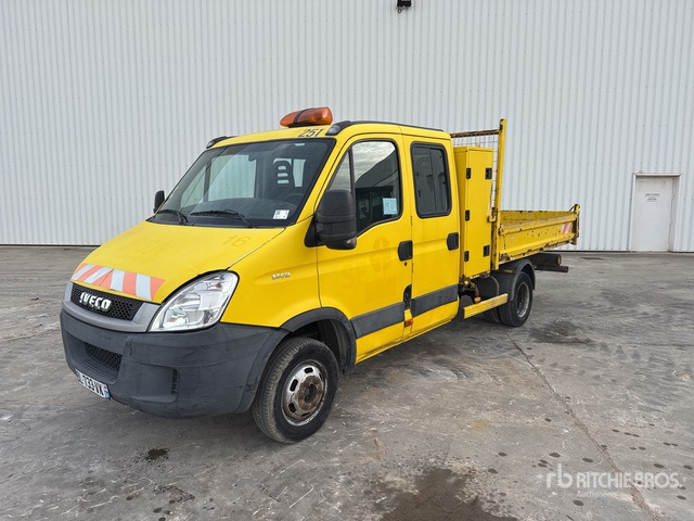 2011 Iveco 35C13 4x2 Camion Benne S/A Dump Truck - Billenőplatós kisteherautó, Duplakabinos kisteherautó: 2 kép. 2011 Iveco 35C13 4x2 Camion Benne S/A Dump Truck - Billenőplatós kisteherautó, Duplakabinos kisteherautó: 2 kép.