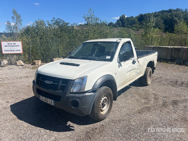 2012 Isuzu D-Max 4x4 Pickup - Pickup: 2 kép. 2012 Isuzu D-Max 4x4 Pickup - Pickup: 2 kép.