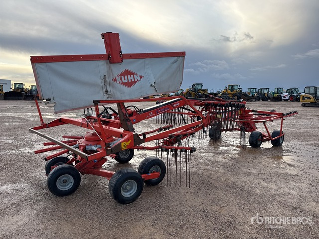 2012 Kuhn GA 7932 7.8 m Semi-Mount 2 Rotor Andaineur Hay Rake - Szénaforgató: 3 kép. 2012 Kuhn GA 7932 7.8 m Semi-Mount 2 Rotor Andaineur Hay Rake - Szénaforgató: 3 kép.