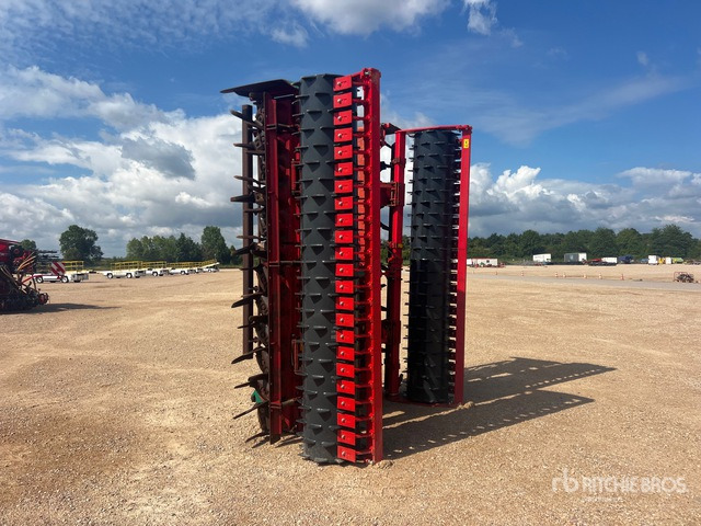 2012 Kverneland NG-S 101 F35 6 m 3-Point Herse Rotative Power Harrow - Forgóborona: 3 kép. 2012 Kverneland NG-S 101 F35 6 m 3-Point Herse Rotative Power Harrow - Forgóborona: 3 kép.