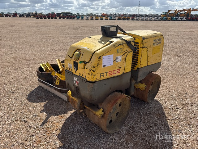 2012 Wacker RT82-SC2 Compacteur De Tranchee Pied De ... Trench Compactor - Minihenger: 3 kép. 2012 Wacker RT82-SC2 Compacteur De Tranchee Pied De ... Trench Compactor - Minihenger: 3 kép.