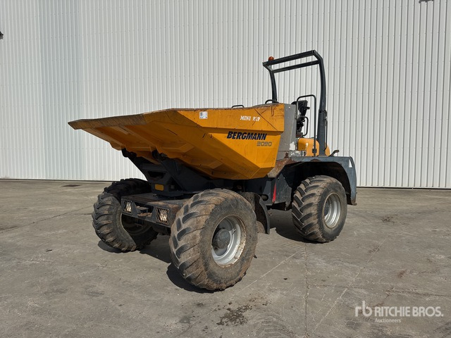 2013 Bergman 2090R 9 t 4x4 Swivel Motobasculeur A ... Dumper - Minidömper: 2 kép. 2013 Bergman 2090R 9 t 4x4 Swivel Motobasculeur A ... Dumper - Minidömper: 2 kép.