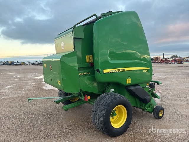 2014 John Deere 854 Presse A Balles Rondes 1 Essieu S/A Round Baler - Bálázó: 3 kép. 2014 John Deere 854 Presse A Balles Rondes 1 Essieu S/A Round Baler - Bálázó: 3 kép.