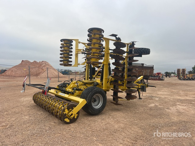 2015 Bednar XO5000F Semi-Mount Dechaumeur A Disques 5 m Disc Harrow - Tárcsás borona: 4 kép. 2015 Bednar XO5000F Semi-Mount Dechaumeur A Disques 5 m Disc Harrow - Tárcsás borona: 4 kép.