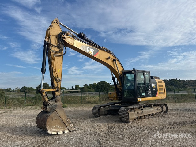 2016 Cat 320FL Pelles Sur Chenilles Tracked Excavator - Lánctalpas kotró: 2 kép. 2016 Cat 320FL Pelles Sur Chenilles Tracked Excavator - Lánctalpas kotró: 2 kép.