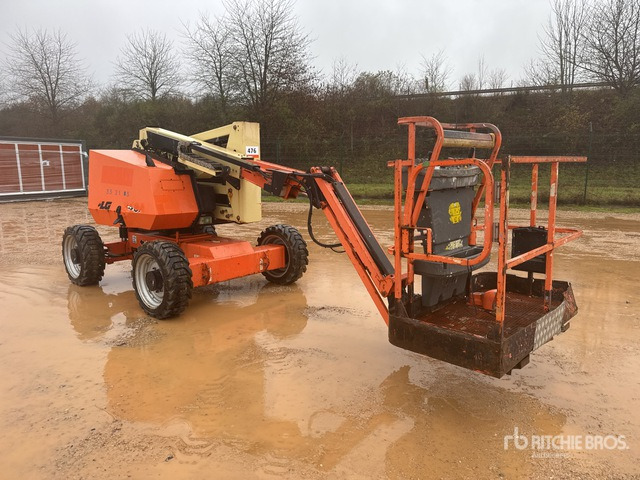 2016 JLG 340AJ 4WD Diesel Nacelle Articulee 4x4 Articulating Boom Lift - Személyemelő: 3 kép. 2016 JLG 340AJ 4WD Diesel Nacelle Articulee 4x4 Articulating Boom Lift - Személyemelő: 3 kép.