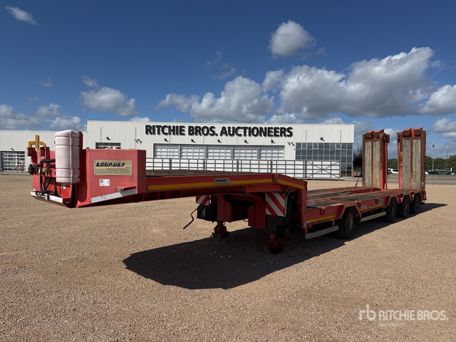 2016 Louault SR44 Quad/A Expandable Axle Semi-Rem ... Lowboy Trailer - Félpótkocsi mélybölcsős: 2 kép. 2016 Louault SR44 Quad/A Expandable Axle Semi-Rem ... Lowboy Trailer - Félpótkocsi mélybölcsős: 2 kép.