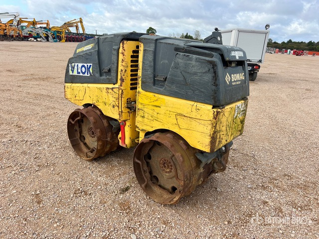 2017 Bomag BMP 8500 Compacteur De Tranchee Pied De ... Trench Compactor - Minihenger: 3 kép. 2017 Bomag BMP 8500 Compacteur De Tranchee Pied De ... Trench Compactor - Minihenger: 3 kép.