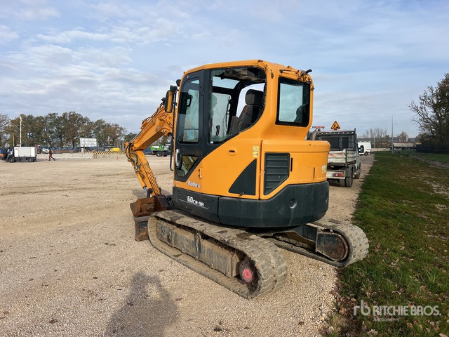 2017 Hyundai Robex 60CR-9A Mini-Pelle (Inoperable) Mini Excavator: <6.6t - Minikotró: 2 kép. 2017 Hyundai Robex 60CR-9A Mini-Pelle (Inoperable) Mini Excavator: <6.6t - Minikotró: 2 kép.