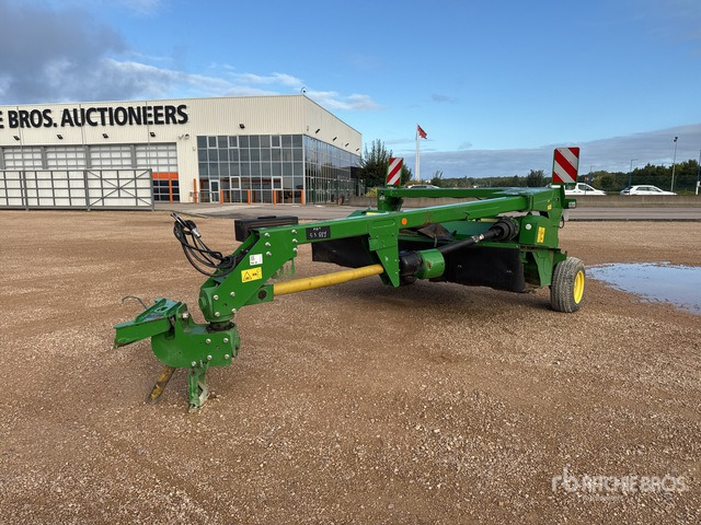 2017 John Deere 1365 3000 mm Trailed Faucheuse Condi ... Mower Conditioner - Fűkasza: 2 kép. 2017 John Deere 1365 3000 mm Trailed Faucheuse Condi ... Mower Conditioner - Fűkasza: 2 kép.