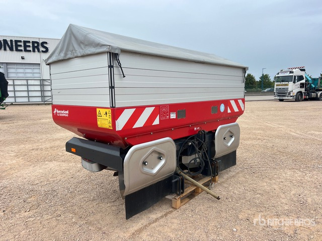 2017 Kverneland Exacta TLX 3900 Geospread 36 m 3-Point 3900 L Epandeur A ... Fertilizer Spreader - Műtrágyaszóró: 2 kép. 2017 Kverneland Exacta TLX 3900 Geospread 36 m 3-Point 3900 L Epandeur A ... Fertilizer Spreader - Műtrágyaszóró: 2 kép.