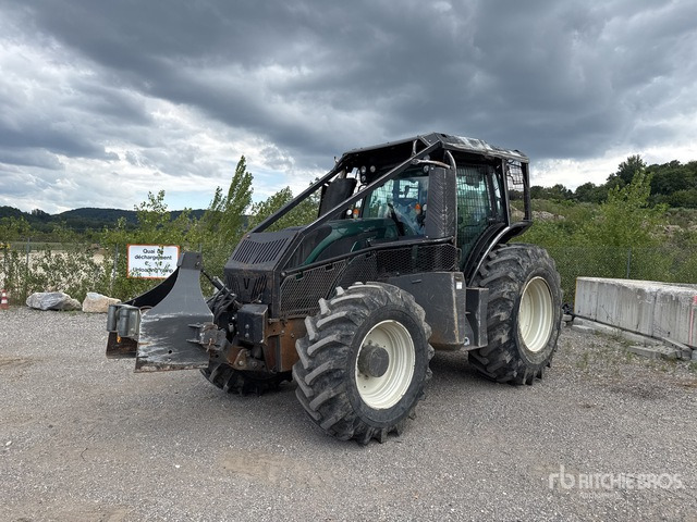 2017 Valtra T214 D Tracteur Agricole 4WD Tractor - Traktor: 1 kép. 2017 Valtra T214 D Tracteur Agricole 4WD Tractor - Traktor: 1 kép.