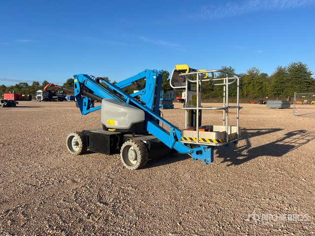 2019 Genie Z-33/18 2WD Electric Nacelle Articulee ... Articulating Boom Lift - Személyemelő: 4 kép. 2019 Genie Z-33/18 2WD Electric Nacelle Articulee ... Articulating Boom Lift - Személyemelő: 4 kép.