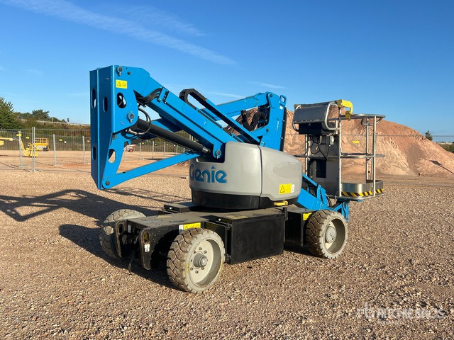 2019 Genie Z-33/18 2WD Electric Nacelle Articulee ... Articulating Boom Lift - Személyemelő: 2 kép. 2019 Genie Z-33/18 2WD Electric Nacelle Articulee ... Articulating Boom Lift - Személyemelő: 2 kép.