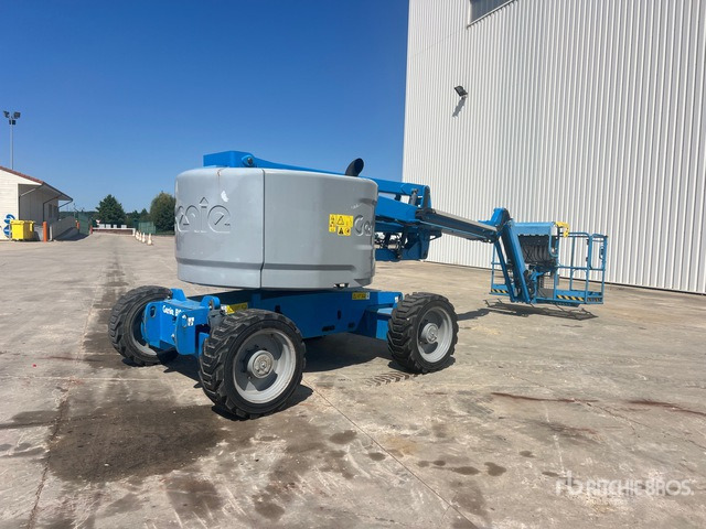 2019 Genie Z-51/30J 4WD Nacelle Articulee Articulating Boom Lift - Személyemelő: 2 kép. 2019 Genie Z-51/30J 4WD Nacelle Articulee Articulating Boom Lift - Személyemelő: 2 kép.