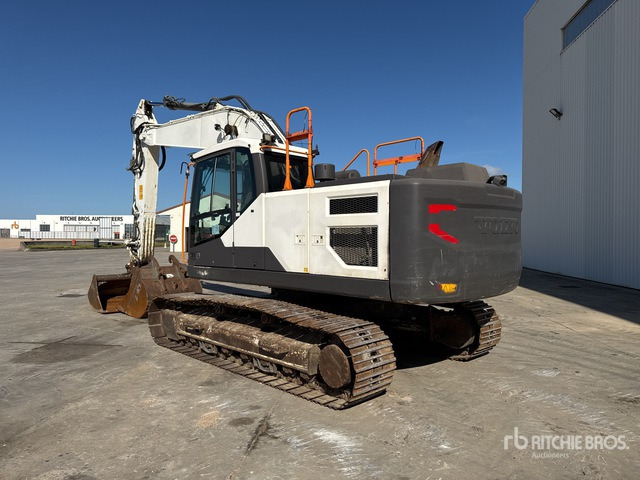 2019 Volvo EC220EL Pelle Sur Chenilles Tracked Excavator - Lánctalpas kotró: 3 kép. 2019 Volvo EC220EL Pelle Sur Chenilles Tracked Excavator - Lánctalpas kotró: 3 kép.