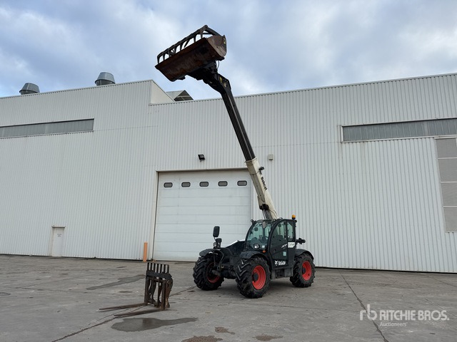 2021 Bobcat TL38.70HF Agri Chariot Telescopique Telehandler - Teleszkópos rakodó: 2 kép. 2021 Bobcat TL38.70HF Agri Chariot Telescopique Telehandler - Teleszkópos rakodó: 2 kép.