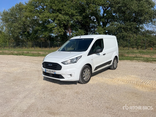 2021 Ford Transit Connect Vehicule Utilitaire Cargo Van - Kis furgon: 2 kép. 2021 Ford Transit Connect Vehicule Utilitaire Cargo Van - Kis furgon: 2 kép.
