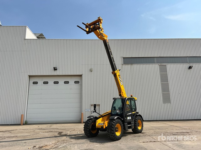 2021 JCB 542-70 AgriSuper Chariot Telescopique Telehandler - Teleszkópos rakodó: 3 kép. 2021 JCB 542-70 AgriSuper Chariot Telescopique Telehandler - Teleszkópos rakodó: 3 kép.