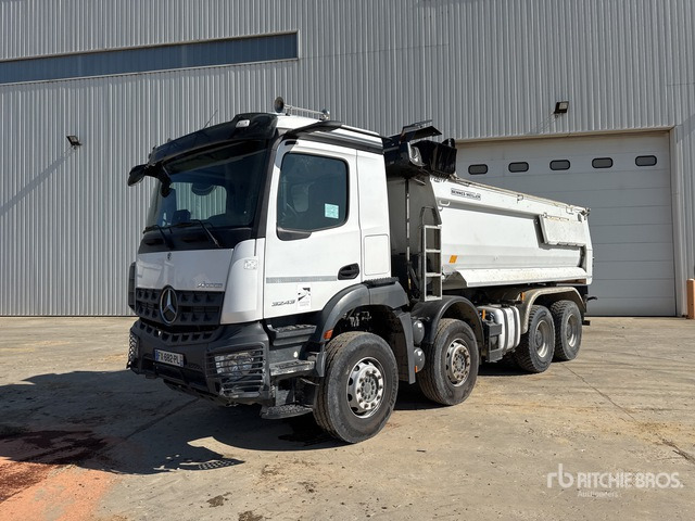 2021 Mercedes-Benz Arocs 3243 Camion Benne 8x4 Tri/A Dump Truck - Billenőplatós teherautó: 2 kép. 2021 Mercedes-Benz Arocs 3243 Camion Benne 8x4 Tri/A Dump Truck - Billenőplatós teherautó: 2 kép.