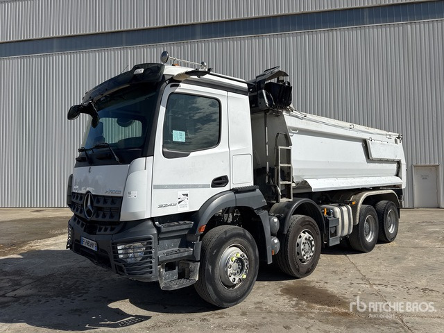 2021 Mercedes-Benz Arocs 3243 Camion Benne 8x4 Tri/A Dump Truck - Billenőplatós teherautó: 1 kép. 2021 Mercedes-Benz Arocs 3243 Camion Benne 8x4 Tri/A Dump Truck - Billenőplatós teherautó: 1 kép.