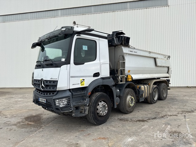 2021 Mercedes-Benz Arocs 3243 Camion Benne 8x4 Tri/A Dump Truck - Billenőplatós teherautó: 1 kép. 2021 Mercedes-Benz Arocs 3243 Camion Benne 8x4 Tri/A Dump Truck - Billenőplatós teherautó: 1 kép.