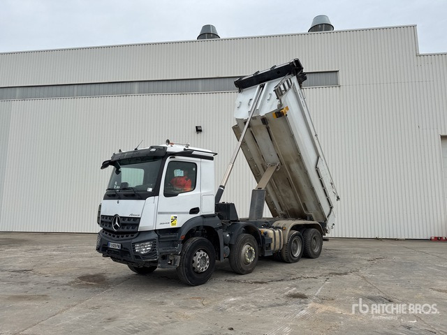 2021 Mercedes-Benz Arocs 3243 Camion Benne 8x4 Tri/A Dump Truck - Billenőplatós teherautó: 3 kép. 2021 Mercedes-Benz Arocs 3243 Camion Benne 8x4 Tri/A Dump Truck - Billenőplatós teherautó: 3 kép.