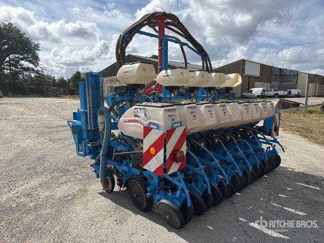 2021 Monosem NG Plus ME-9R MultiSlide Semoir Monograine Planter - Szárzúzó/ Mulcsozó: 3 kép. 2021 Monosem NG Plus ME-9R MultiSlide Semoir Monograine Planter - Szárzúzó/ Mulcsozó: 3 kép.