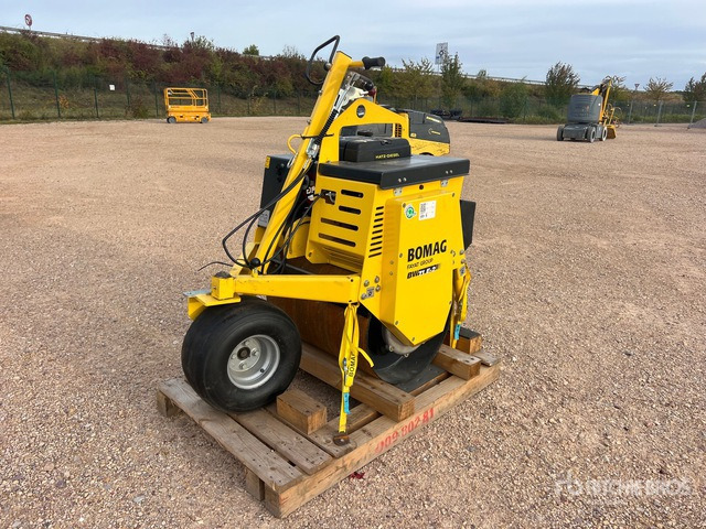 2022 Bomag BW71E-2 Compacteur A Guidage Manuel (No ... Walk Behind Roller - Minihenger: 3 kép. 2022 Bomag BW71E-2 Compacteur A Guidage Manuel (No ... Walk Behind Roller - Minihenger: 3 kép.