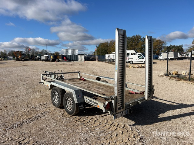 2022 Gourdon GPA350 T/A Remorque 2 Essieux Equipment Trailer - Pótkocsi mélybölcsős: 2 kép. 2022 Gourdon GPA350 T/A Remorque 2 Essieux Equipment Trailer - Pótkocsi mélybölcsős: 2 kép.