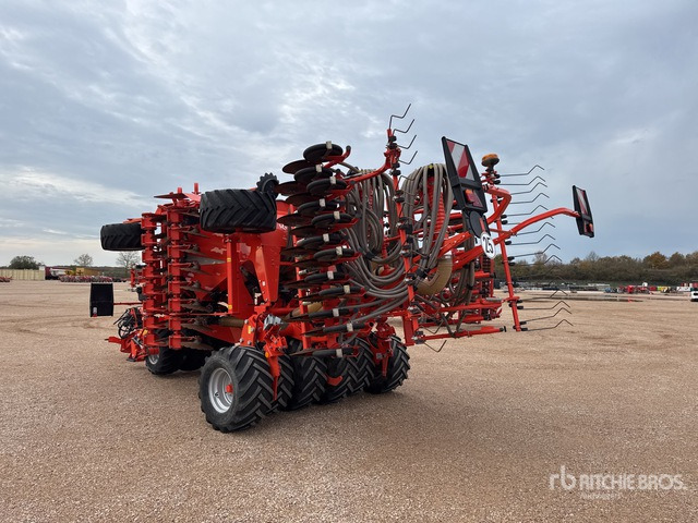 2022 Kubota SC1401CF 4 m Semi-Mount Semoir Pneumatique Air Seeder - Szemenkénti vetőgép: 3 kép. 2022 Kubota SC1401CF 4 m Semi-Mount Semoir Pneumatique Air Seeder - Szemenkénti vetőgép: 3 kép.