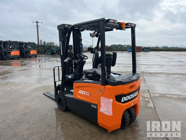2023 Doosan B20T-7 PLUS 2000 kg Chariot Elevateur Elect ... Electric Forklift - Elektromos targonca: 3 kép. 2023 Doosan B20T-7 PLUS 2000 kg Chariot Elevateur Elect ... Electric Forklift - Elektromos targonca: 3 kép.