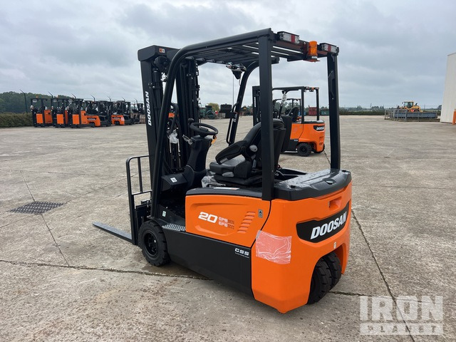 2023 Doosan B20T-7 PLUS 2000 kg Chariot Elevateur Elect ... Electric Forklift - Elektromos targonca: 3 kép. 2023 Doosan B20T-7 PLUS 2000 kg Chariot Elevateur Elect ... Electric Forklift - Elektromos targonca: 3 kép.