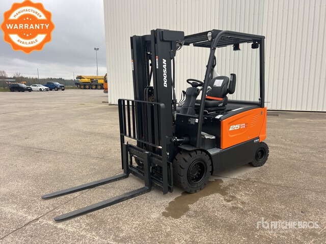 2023 Doosan B25X-7 PLUS 2500 kg Chariot Elevateur Elect ... Electric Forklift - Elektromos targonca: 2 kép. 2023 Doosan B25X-7 PLUS 2500 kg Chariot Elevateur Elect ... Electric Forklift - Elektromos targonca: 2 kép.