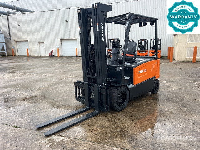 2023 Doosan B35X-7 PLUS 3500 kg Chariot Elevateur Elect ... Electric Forklift - Elektromos targonca: 2 kép. 2023 Doosan B35X-7 PLUS 3500 kg Chariot Elevateur Elect ... Electric Forklift - Elektromos targonca: 2 kép.