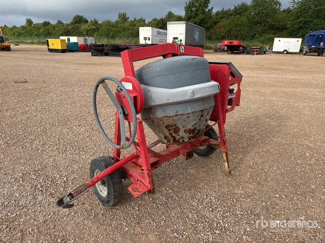 Altrad Portable Concrete Mixer - Betonkeverő: 4 kép. Altrad Portable Concrete Mixer - Betonkeverő: 4 kép.