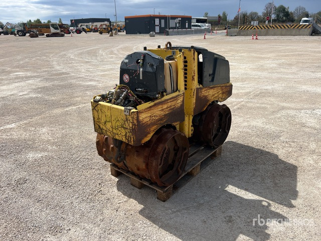 Bomag BMP 8500 Rouleau de compactage - Minihenger: 3 kép. Bomag BMP 8500 Rouleau de compactage - Minihenger: 3 kép.