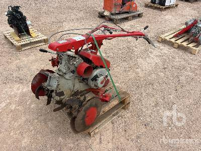 ISEKI KT350 Motoculteur - Kultivátor: 1 kép. ISEKI KT350 Motoculteur - Kultivátor: 1 kép.