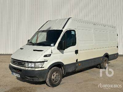 IVECO DAILY 35C12 Vehicule Utilitaire - Furgon: 1 kép. IVECO DAILY 35C12 Vehicule Utilitaire - Furgon: 1 kép.