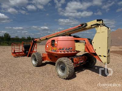 JLG 600AJ 4WD Diesel Nacelle Articulee - Személyemelő: 5 kép. JLG 600AJ 4WD Diesel Nacelle Articulee - Személyemelő: 5 kép.