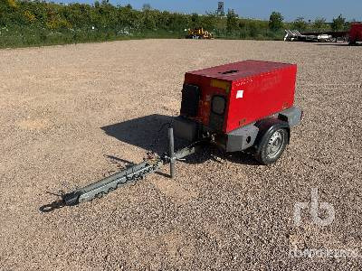 KAESER M20 Mobile Compresseur A Air - Légkompresszor: 1 kép. KAESER M20 Mobile Compresseur A Air - Légkompresszor: 1 kép.