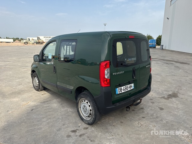 2013 Peugeot Bipper Vehicule Utilitaire Cargo Van - Kisteherautó: 3 kép. 2013 Peugeot Bipper Vehicule Utilitaire Cargo Van - Kisteherautó: 3 kép.