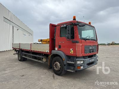 MAN TGM 18.280 4x2 Camion Porteur - Platós teherautó: 4 kép. MAN TGM 18.280 4x2 Camion Porteur - Platós teherautó: 4 kép.